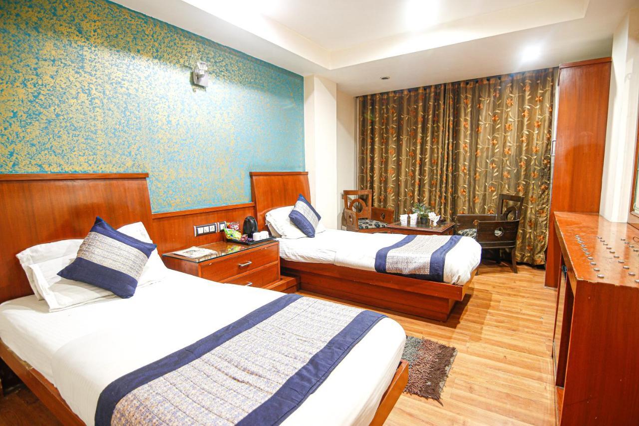 Hotel Shivdev International, Near New Delhi Railway Station Dış mekan fotoğraf